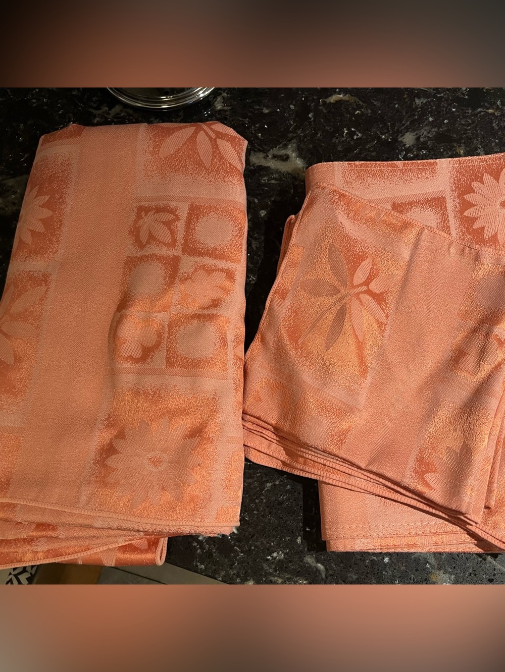 Damask Dusty Pink Dining Linen Set